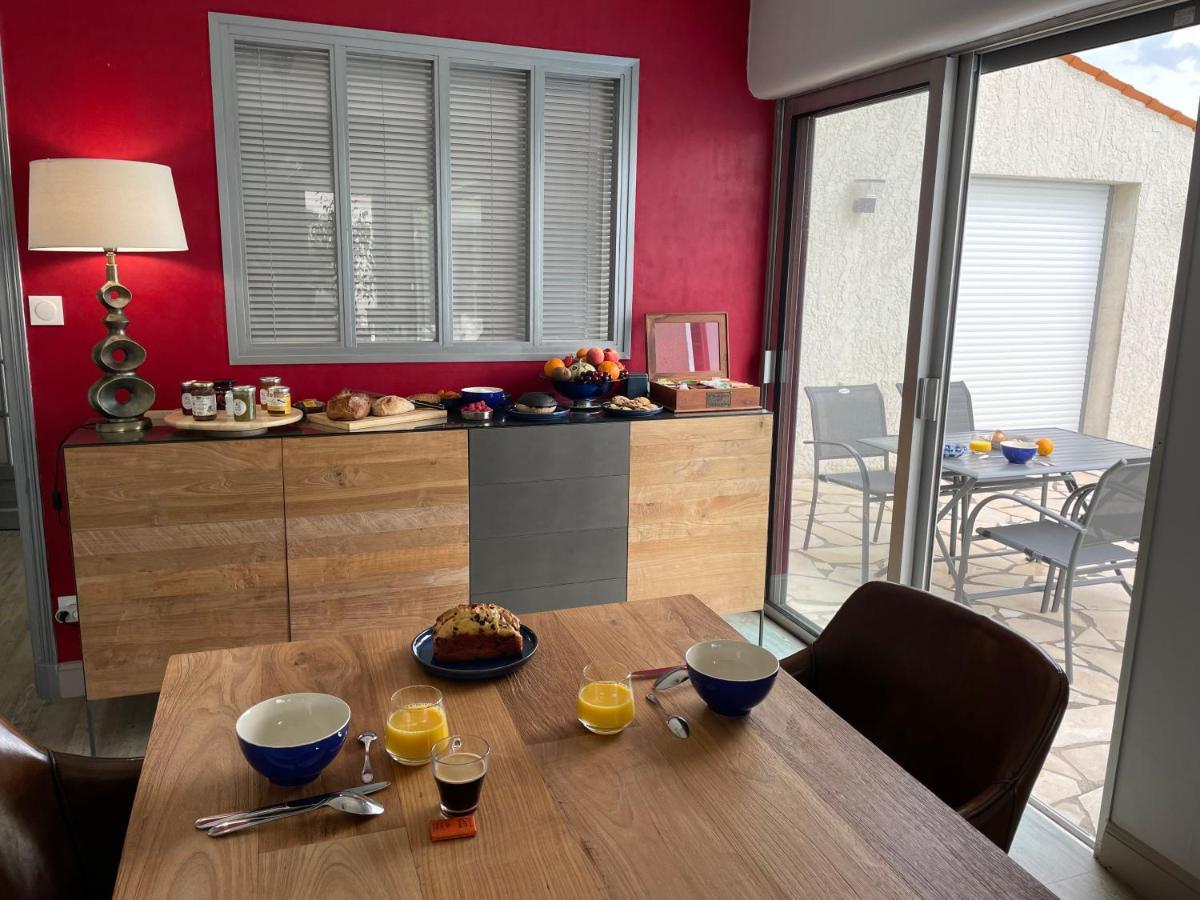 Les Pertuis Rochelais Bed & Breakfast Perigny  ภายนอก รูปภาพ