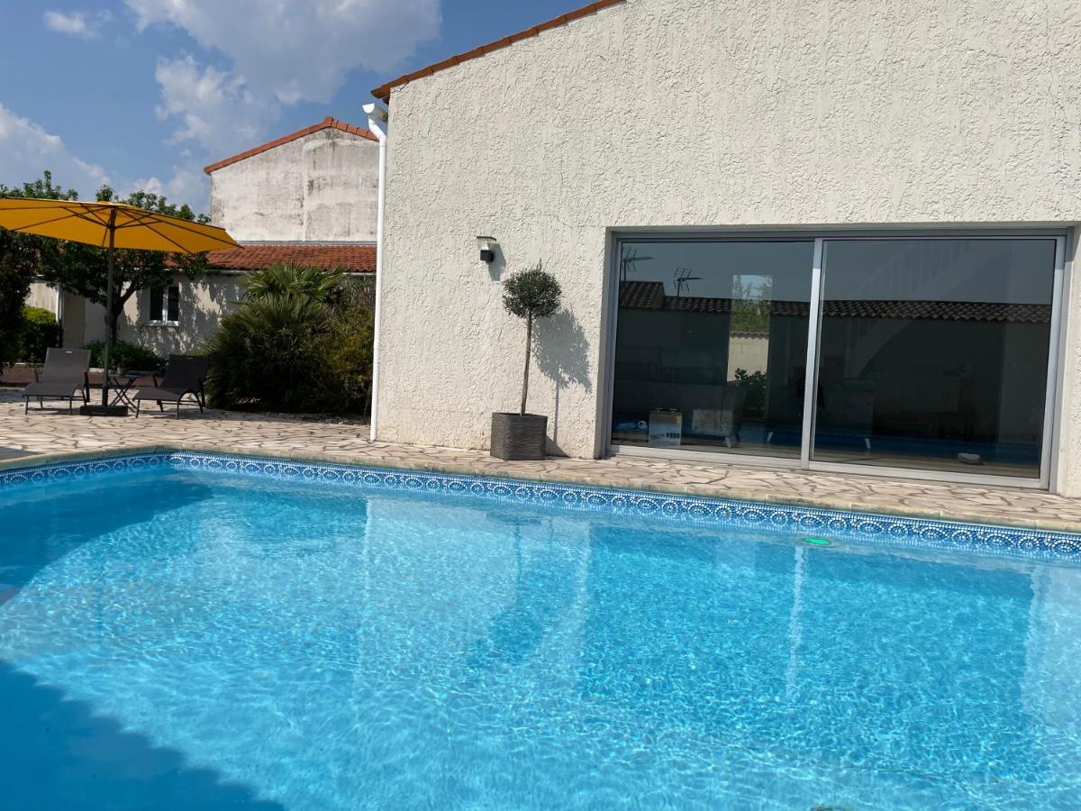 Les Pertuis Rochelais Bed & Breakfast Perigny  ภายนอก รูปภาพ