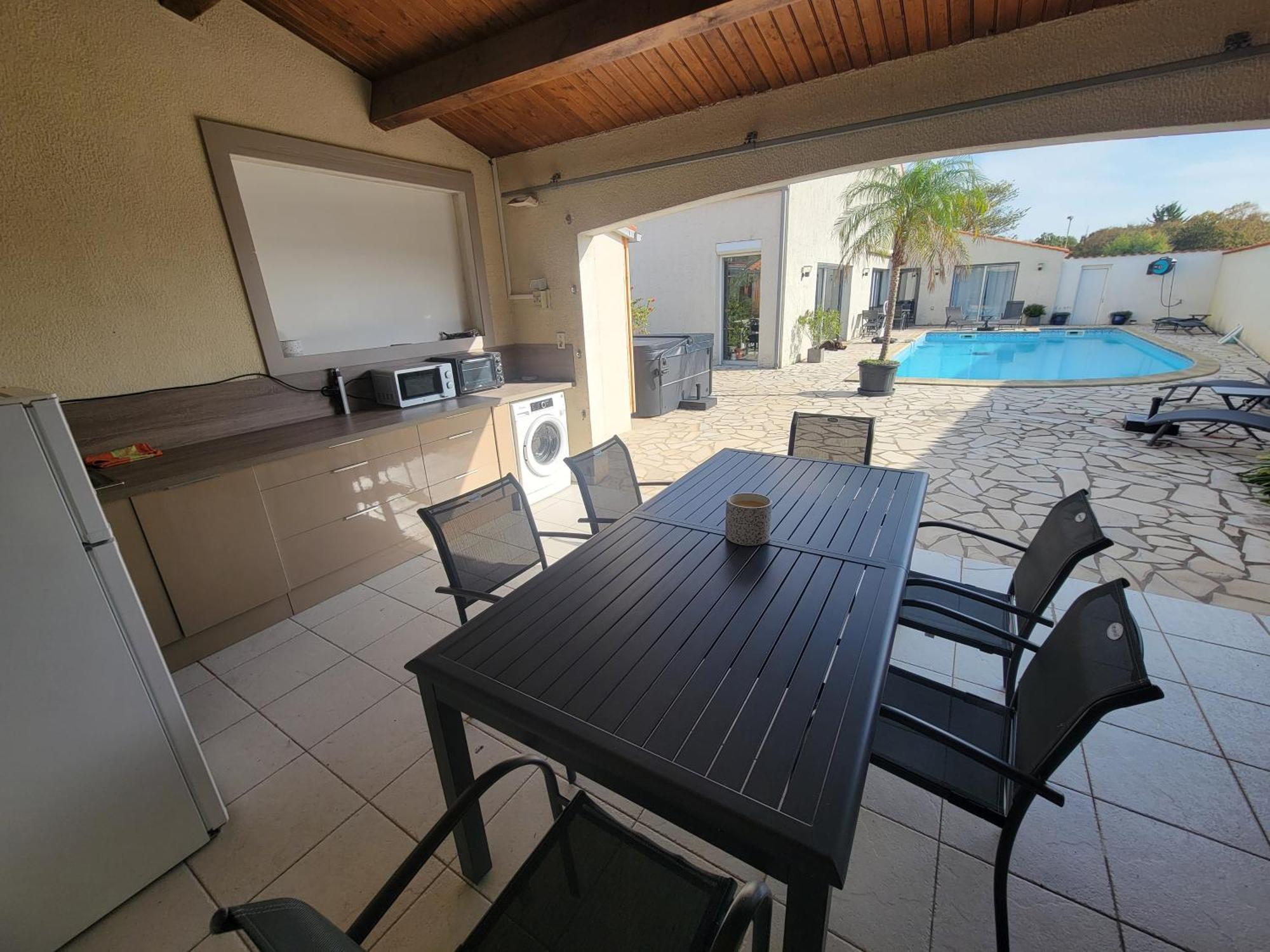 Les Pertuis Rochelais Bed & Breakfast Perigny  ภายนอก รูปภาพ